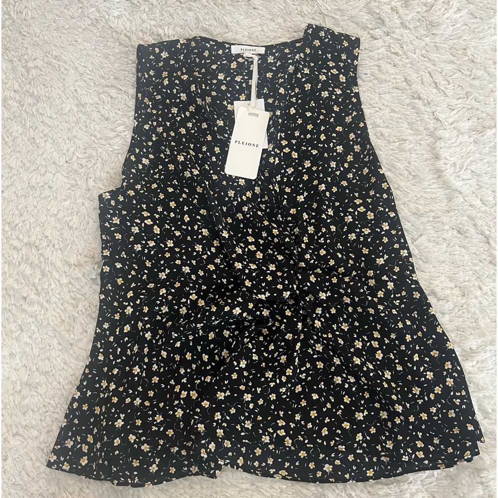 Nordstrom Rack Pleione Black Floral Blouse With Front Tie Slight Opening Detail